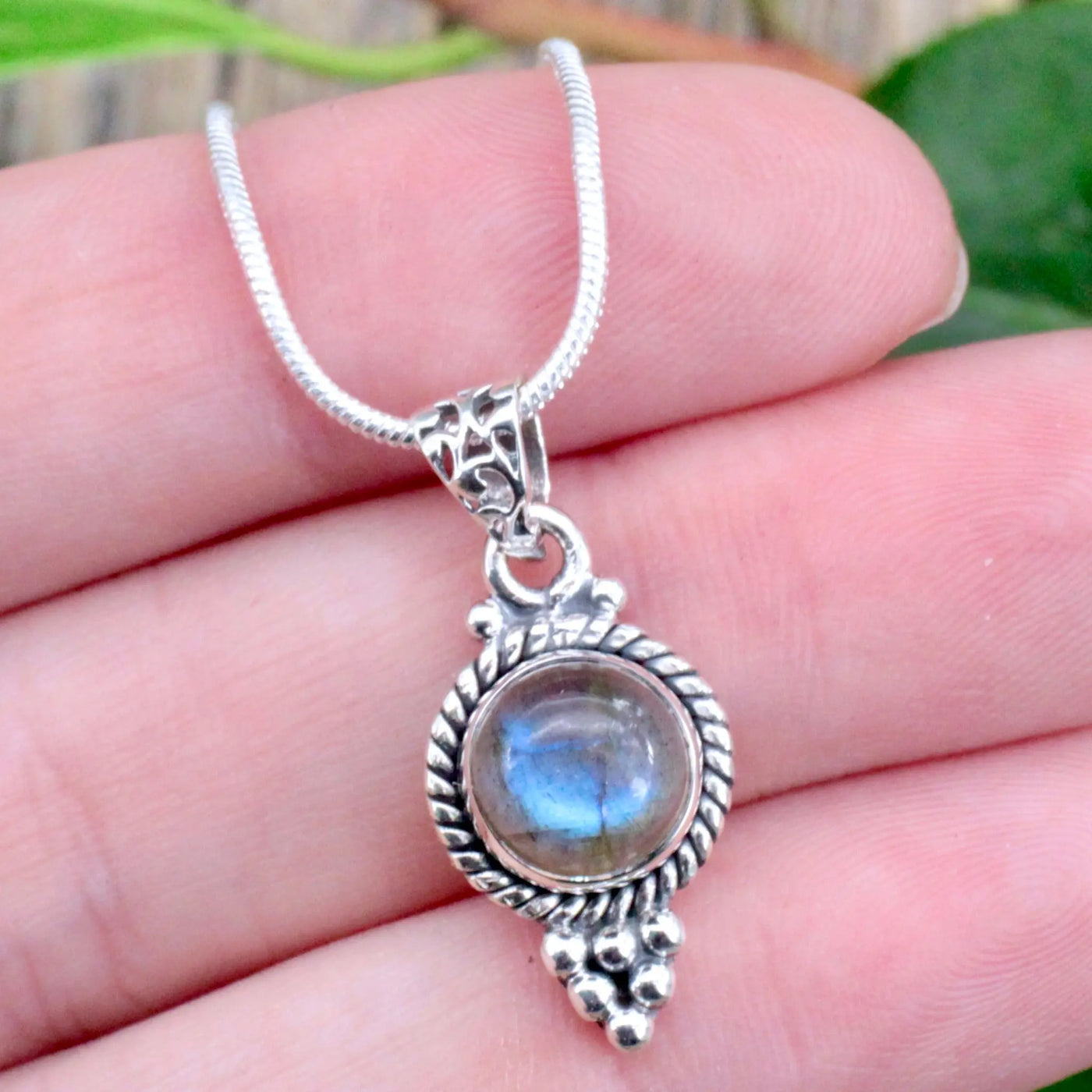 Labradorite Round Pendant