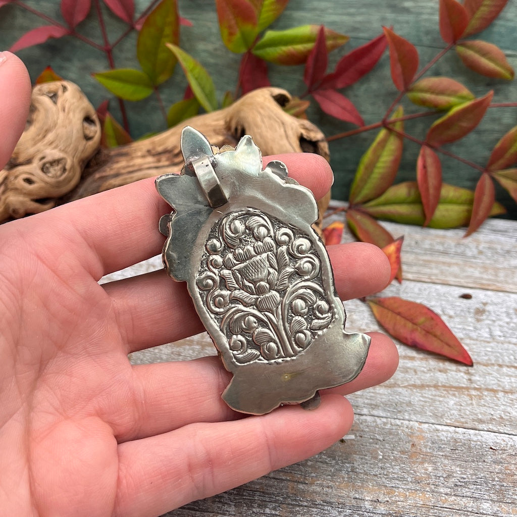 Labradorite Buddha Pendant with Flowers