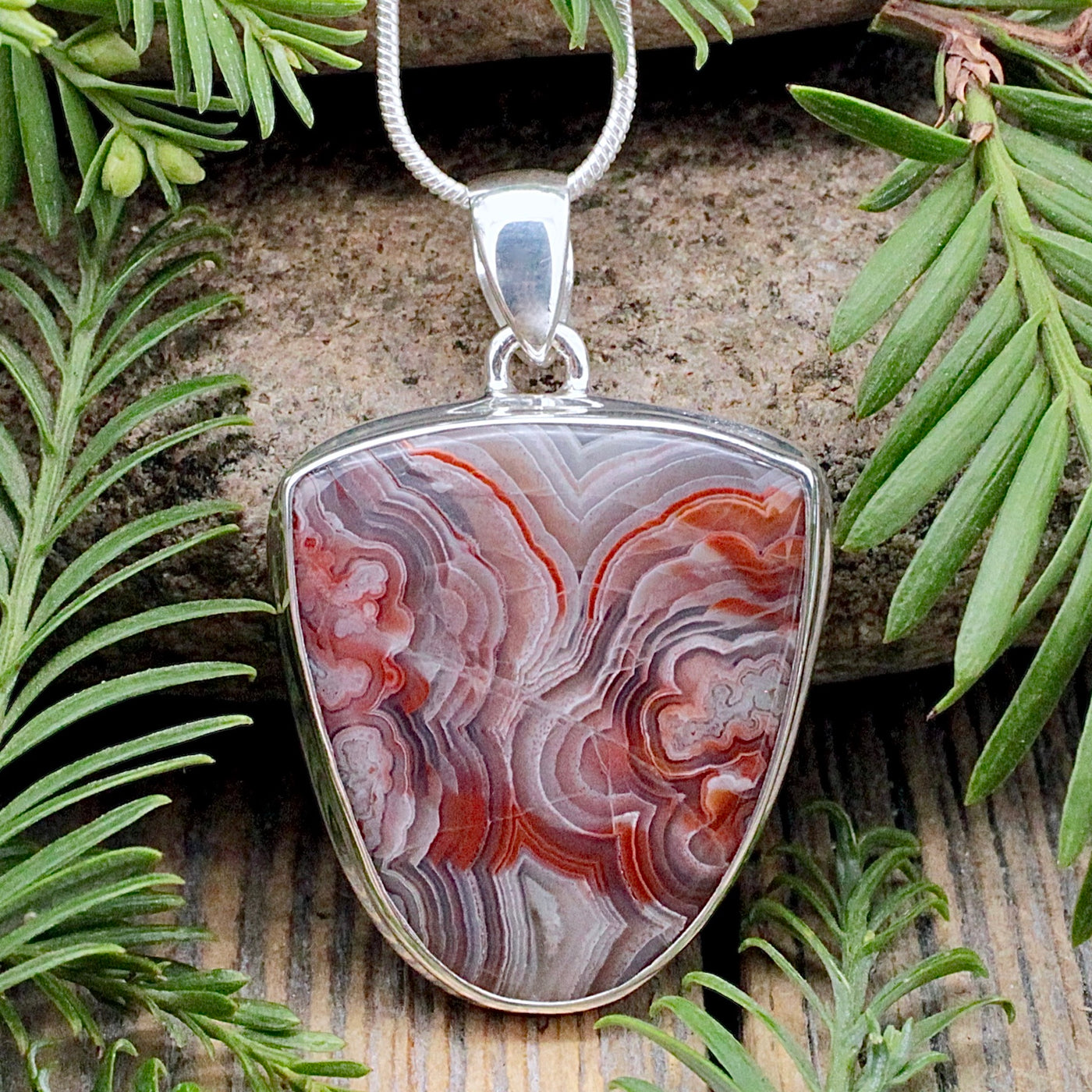 Laguna Lace Agate Pendant