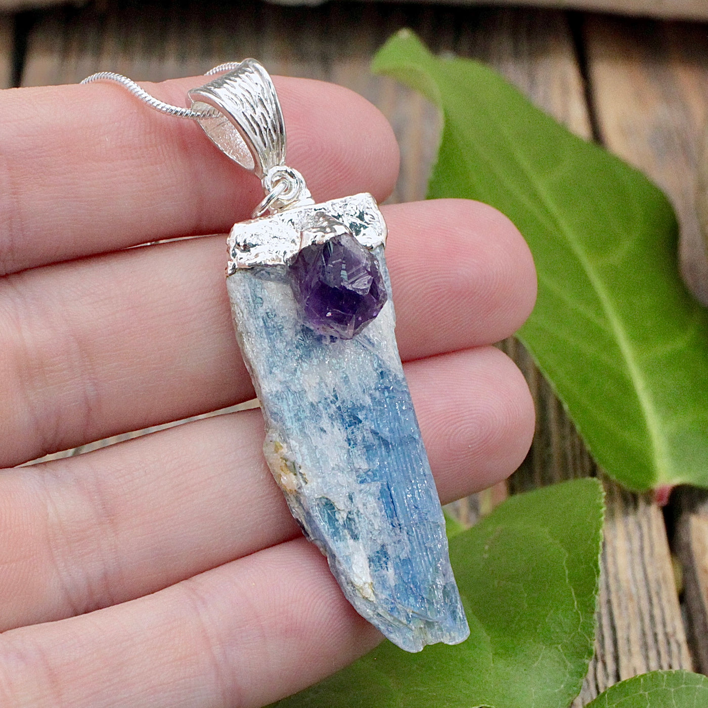 SC1526-Kyanite-and-Amethyst-Pendant-Crystal-Dreams-2