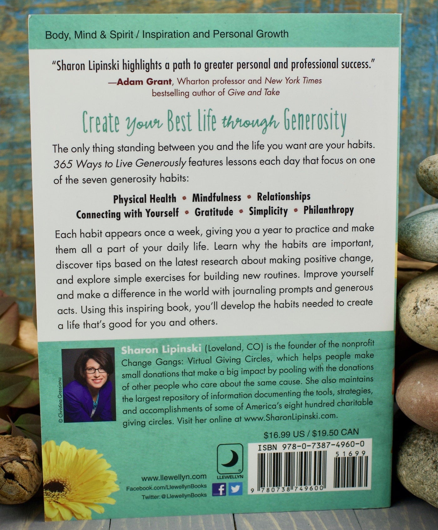 365 Ways to Live Generously: Simple Habits for a Life That's Good for You and for Others