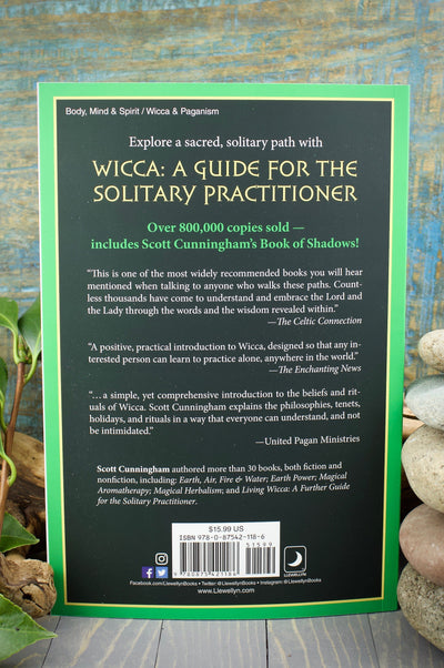 Wicca: A Guide for the Solitary Practitioner