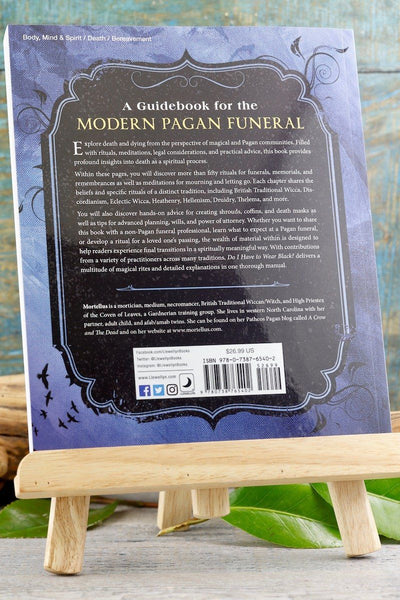 Do I Have to Wear Black? Rituals, Customs & Funerary Etiquette for Modern Pagans