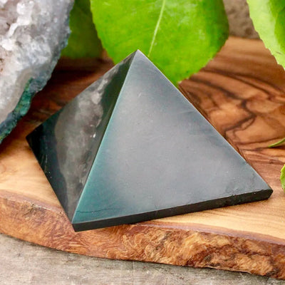 Short Shungite Pyramid